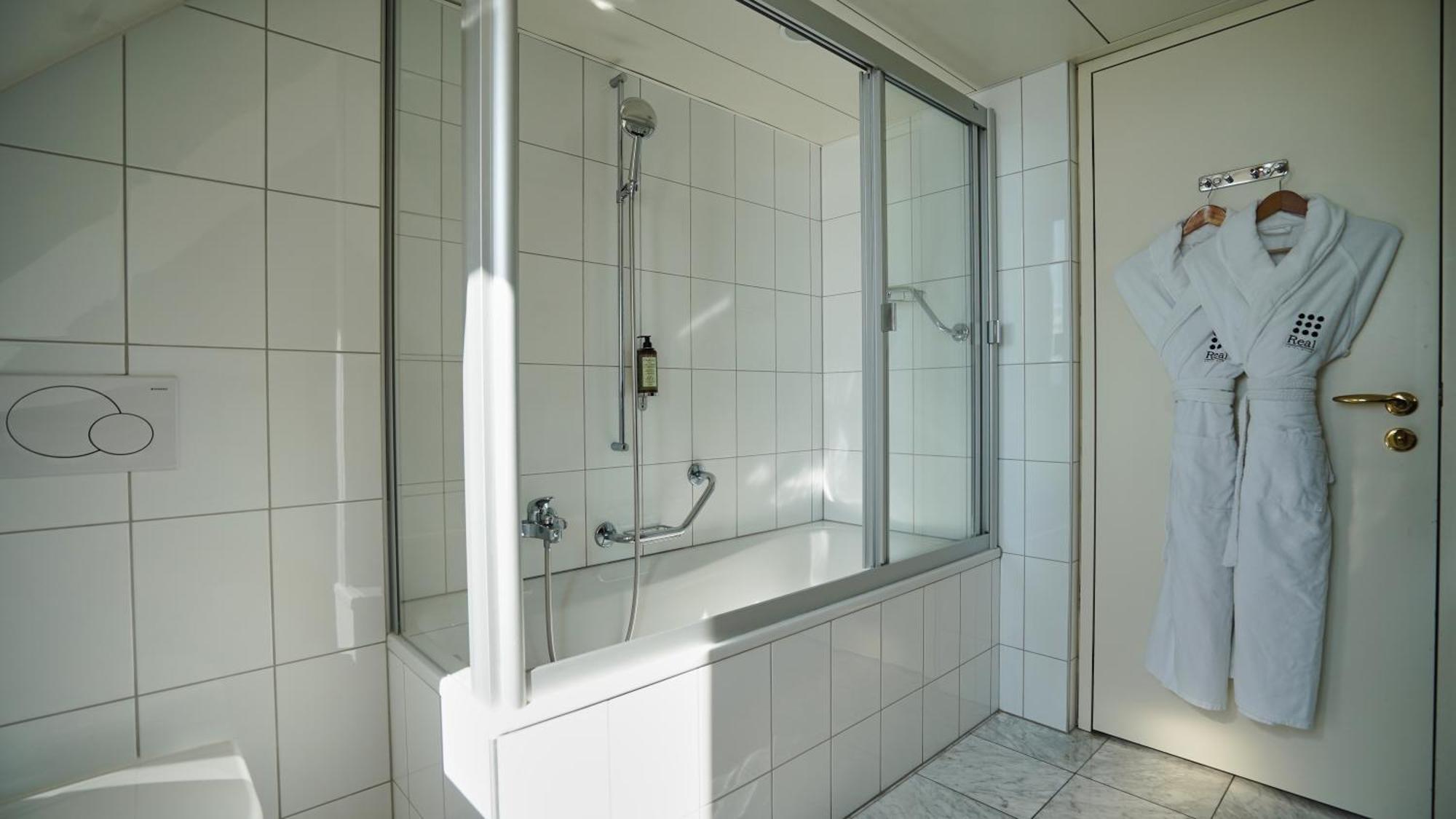 Hotel Real Nyon By Happyculture Ngoại thất bức ảnh